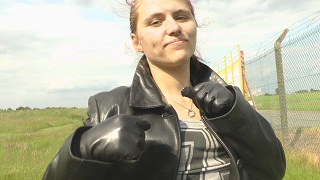 lucy-girl-in-leather-gloves-black-leather-jacket